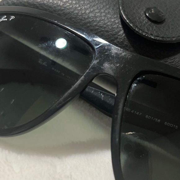 RAY-BAN Polarized Sunglasses RB4147 - Picture 9 of 12